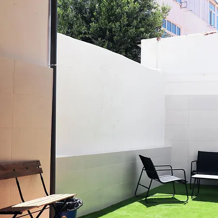 Jjs Yard 2 * لاغوس